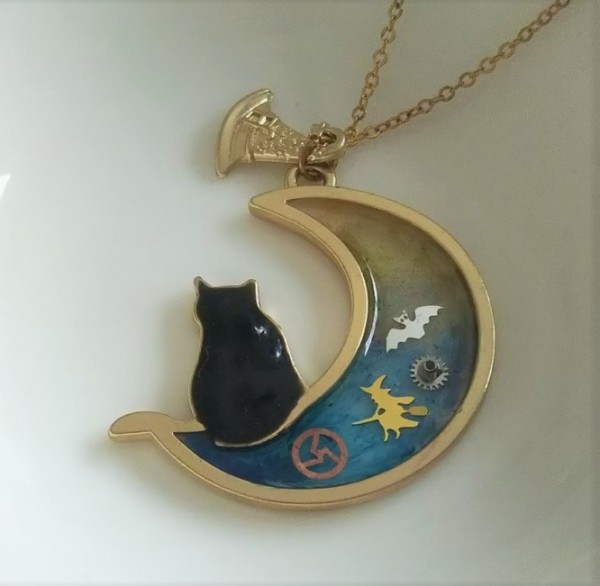 レジン宇宙塗り作り方 キャンドゥ猫の空枠でハロウィンネックレス らぶレジーナ